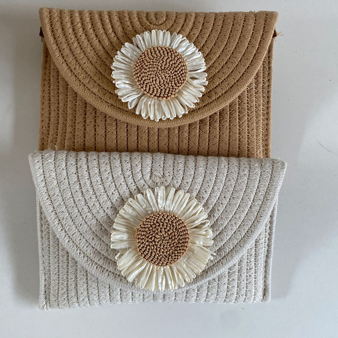 Fashionable shoulder bag with flower appliqué Kalsten