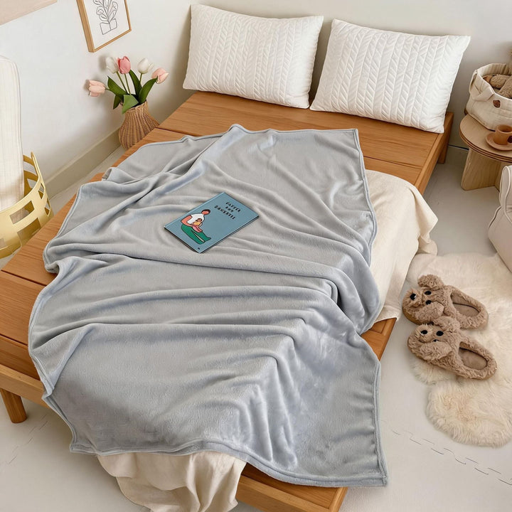 Ladies Cozy Microfiber Throw Blanket Kalsten