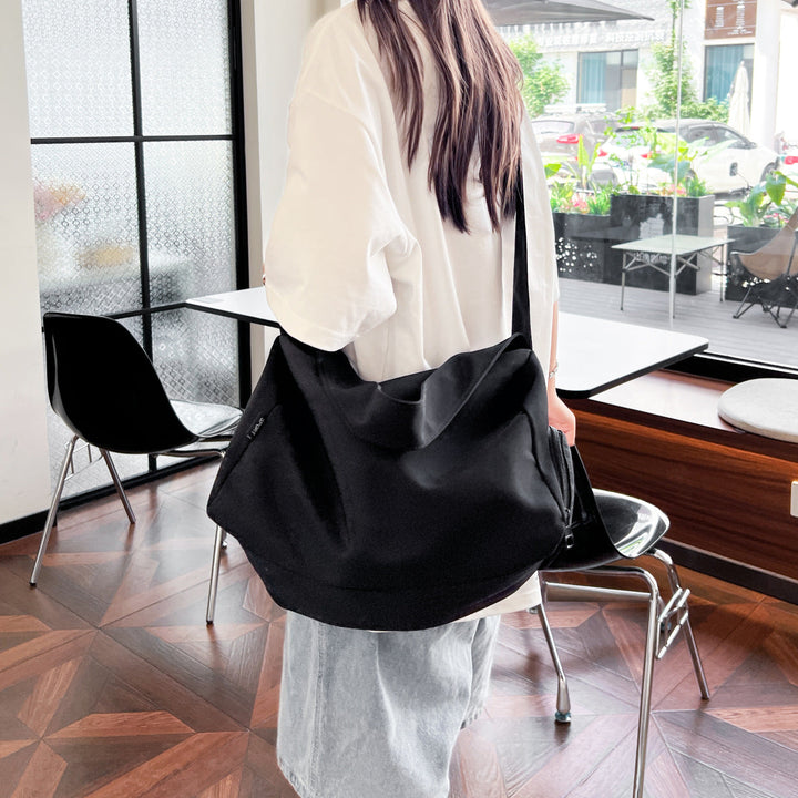 Everyday bag with spacious interior and detachable shoulder strap Kalsten