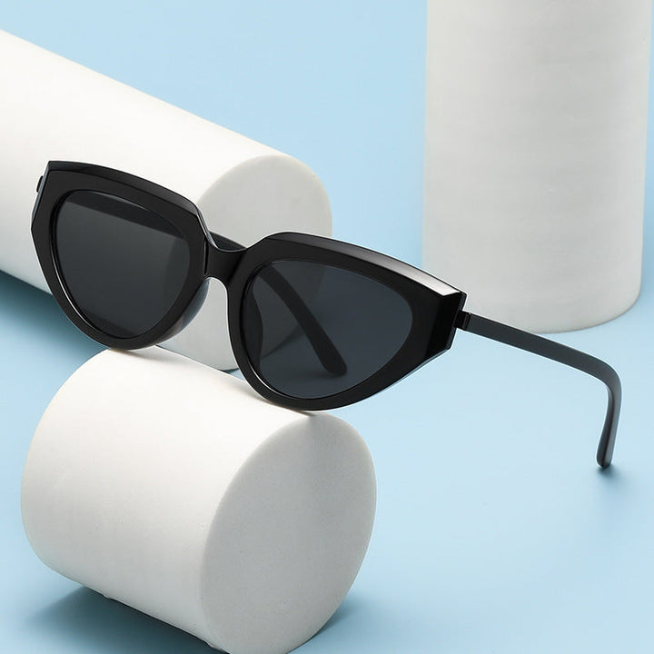 Ladies stylish Cat-Eye Sunglasses with durable plastic frame Kalsten
