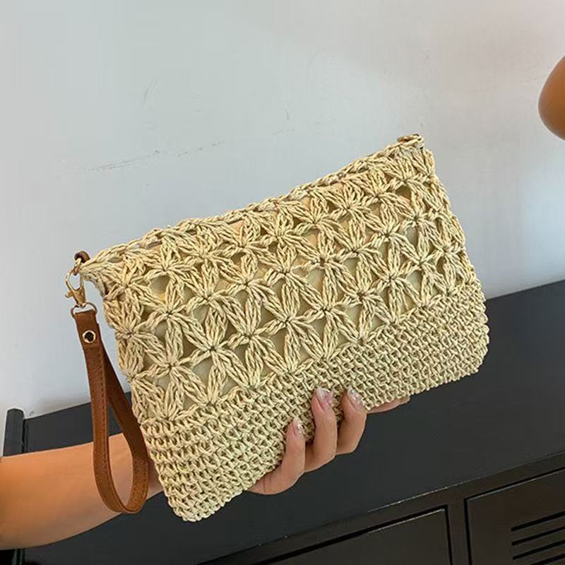 Shoulder bag with elaborate crochet designs Kalsten