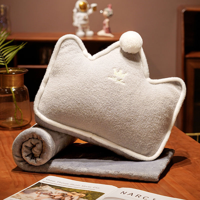 Comfortable plush pillow with ergonomic shape Kalsten