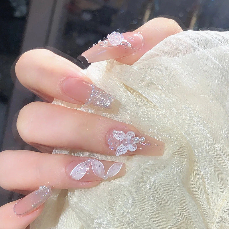 Elegant and Artistic Artificial Nails Kalsten