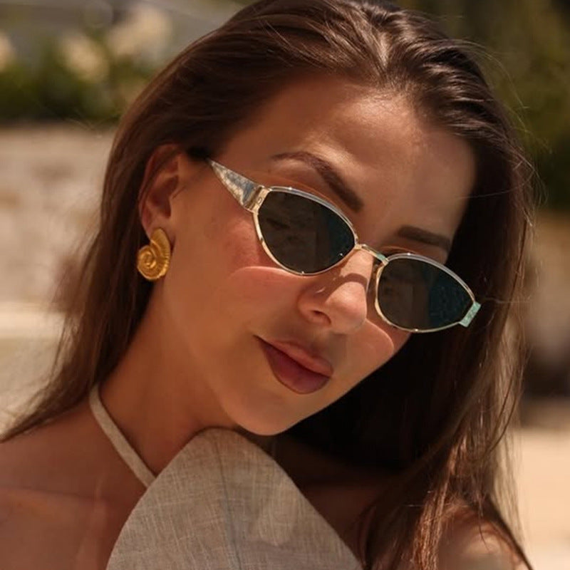 Women's Cat-Eye Sunglasses with Elegant Design and Luxurious Accents Kalsten