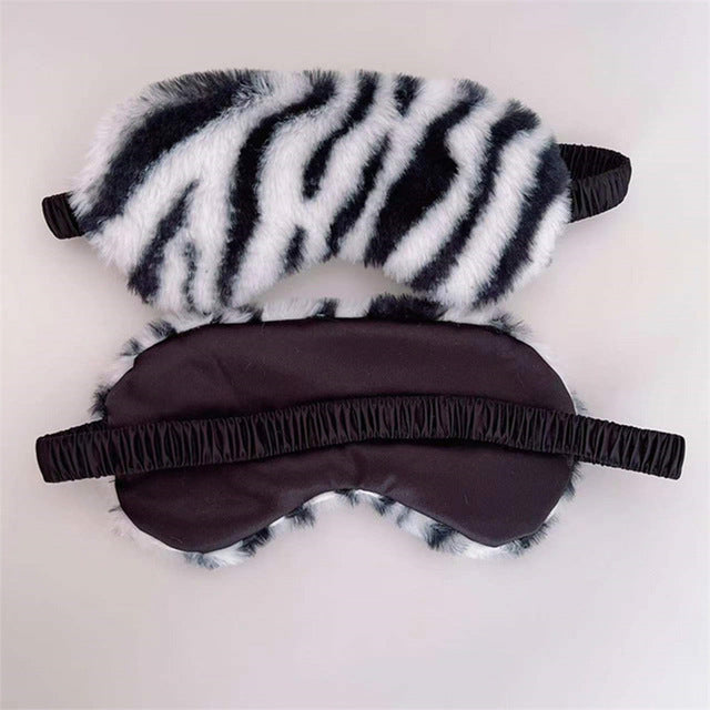 Women's soft plush sleep mask with ergonomic padding and elastic comfort band Kalsten