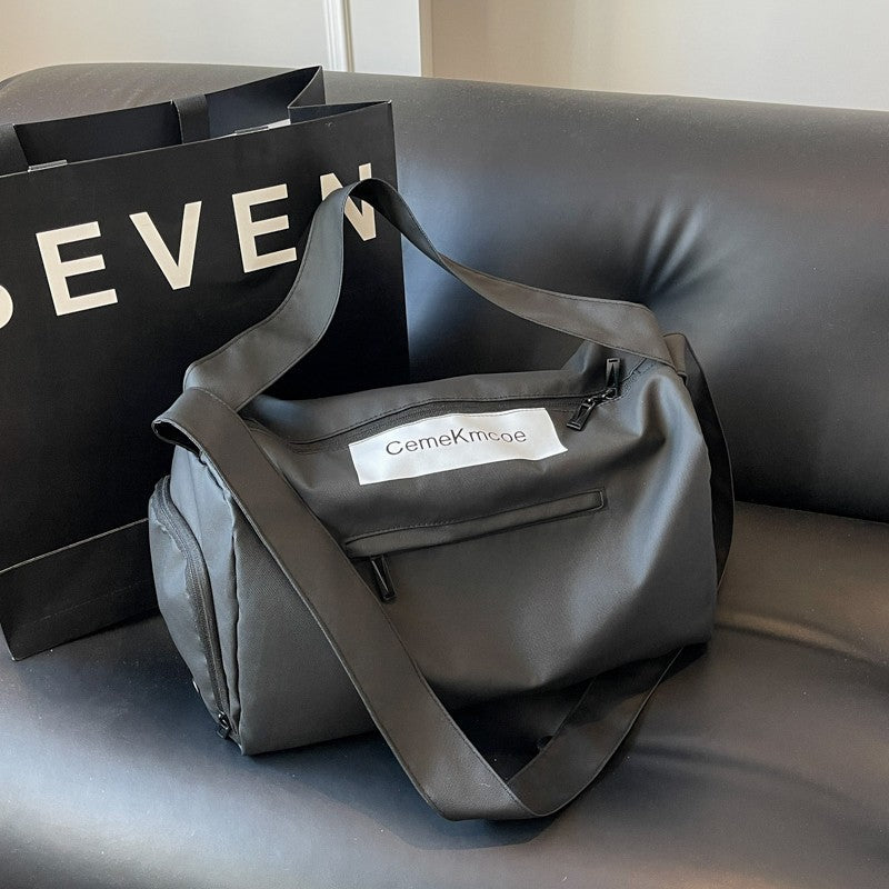 Stylish Travel Bag With Versatile Storage Options Kalsten