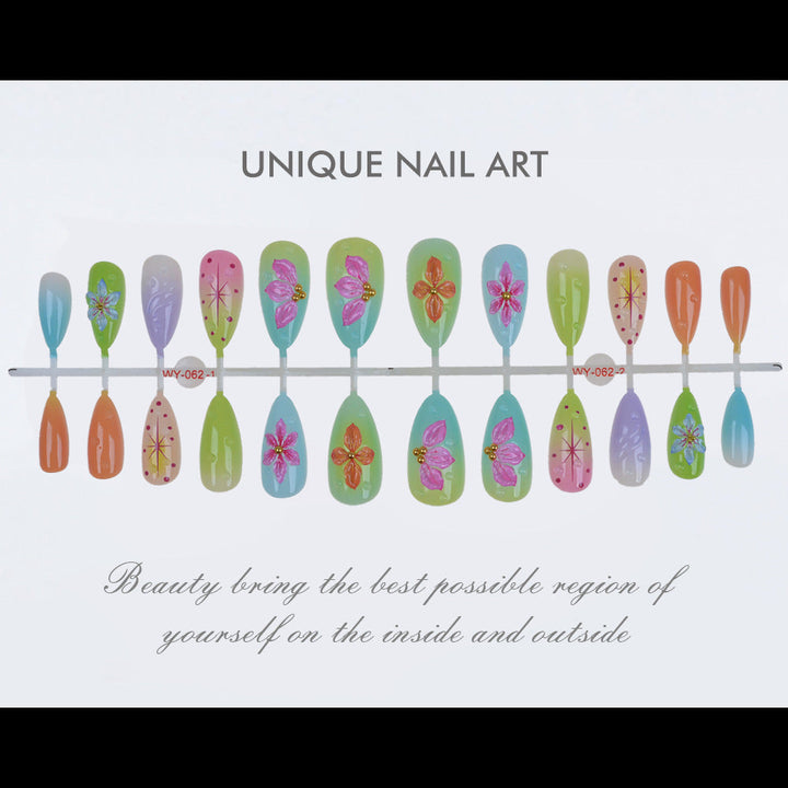 Artistic Floral-Embellished Press-On Nail Set Kalsten