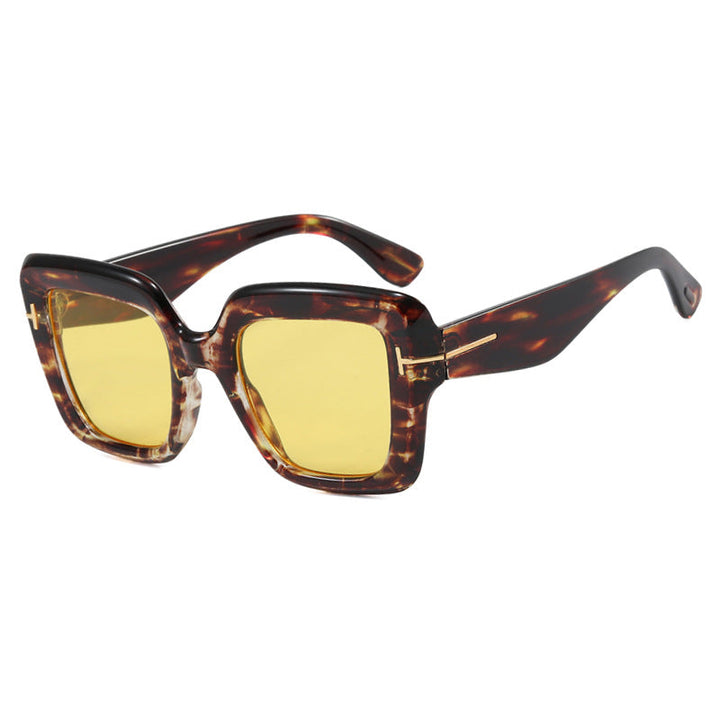 Women's square sunglasses with comfortable plastic frame and UV protection Kalsten