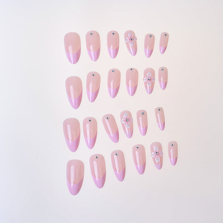 Elegant Floral-Accent Press-On Nail Set Kalsten