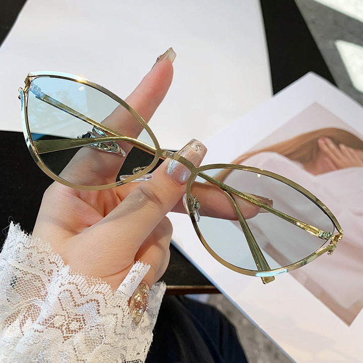 Ladies Cat-Eye Sunglasses with Elegant Metal Frame and UV Protection Kalsten