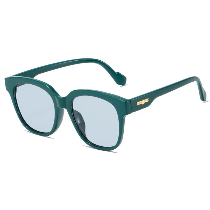 Women’s classic sunglasses with modern oversized frame Kalsten