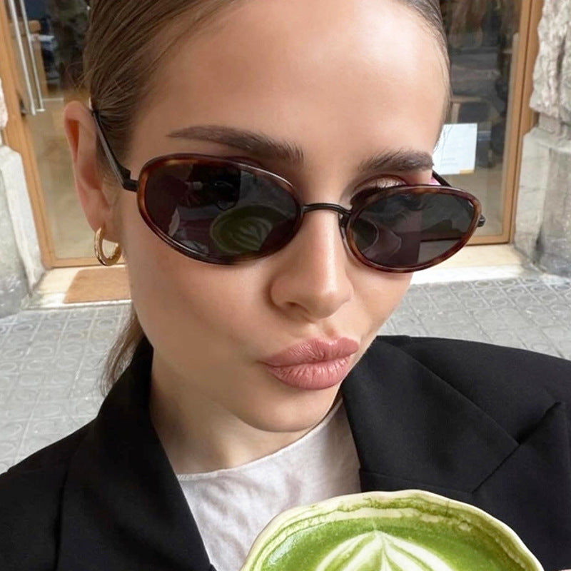 Ladies elegant round sunglasses with stylish metal frame Kalsten