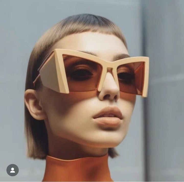 Women's futuristic sunglasses with striking angular frame Kalsten