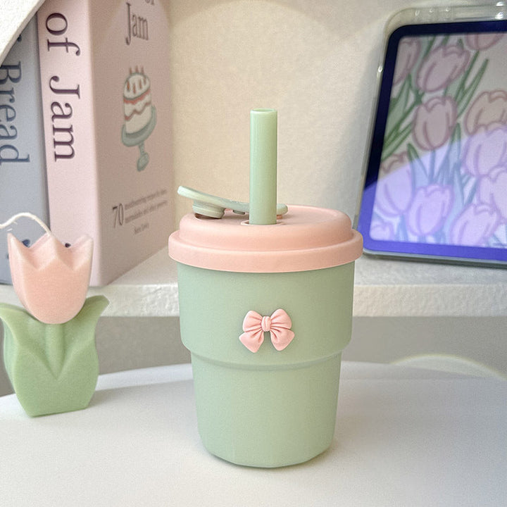 Women's Reusable Drinking Cup with Integrated Straw and Secure Closure Kalsten