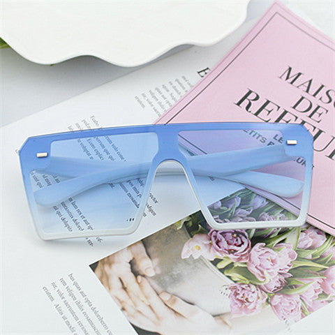 Women’s Fashion Rectangular Sunglasses in Urban Design Kalsten