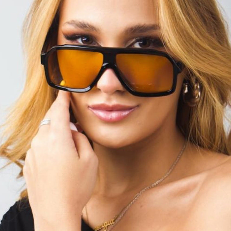 Women's large square sunglasses in a modern design with a sturdy frame Kalsten