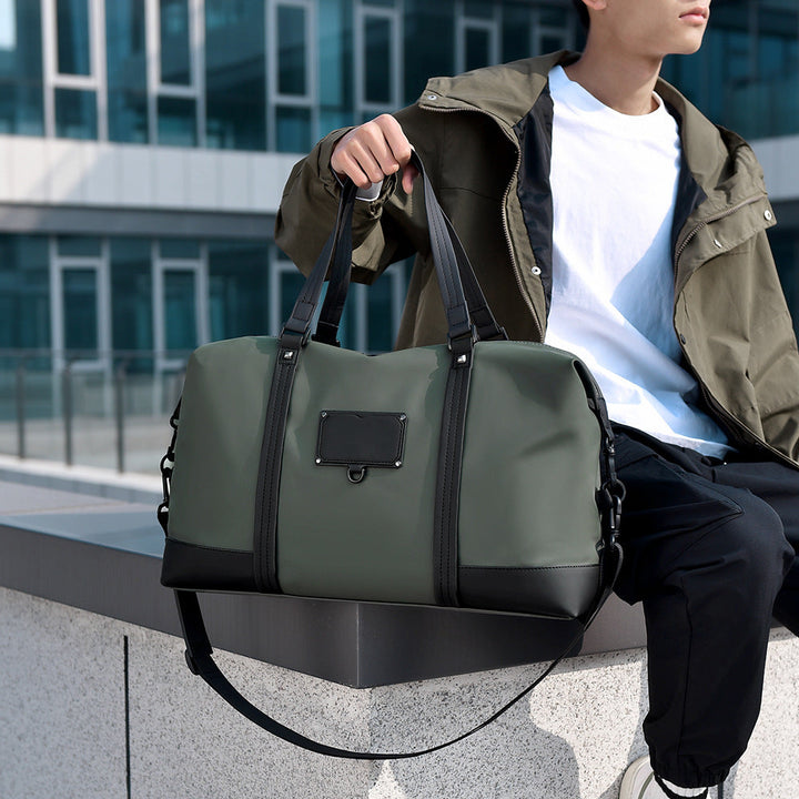 Sporty travel bag with stylish design and sturdy carrying handles Kalsten