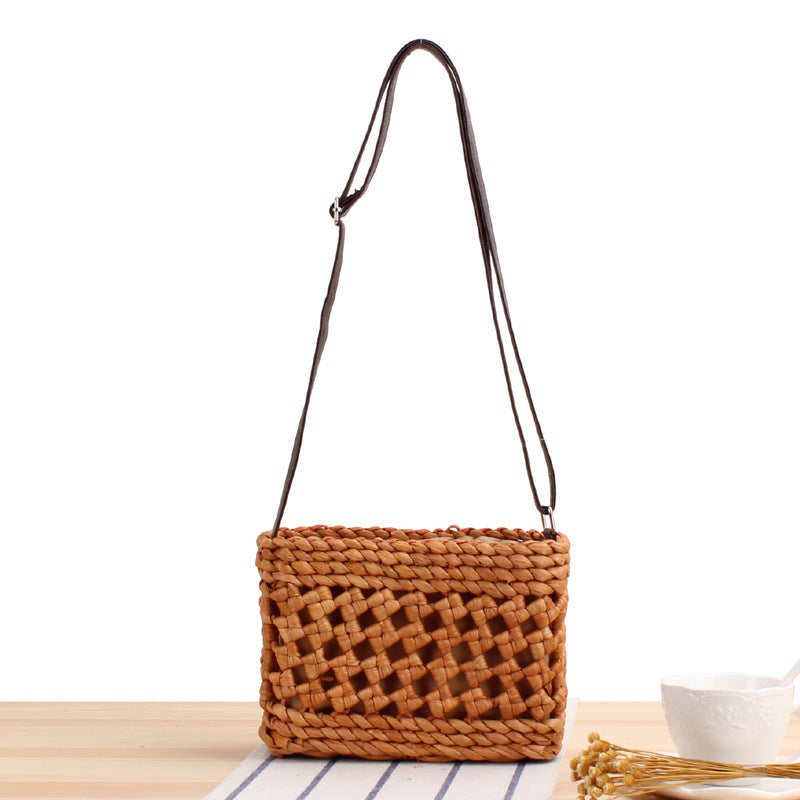 Handcrafted straw (shoulder bag) Kalsten