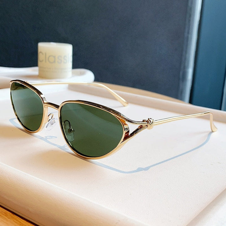 Women Cat-Eye Sunglasses with Elegant Golden Frame and Polarized Lenses Kalsten