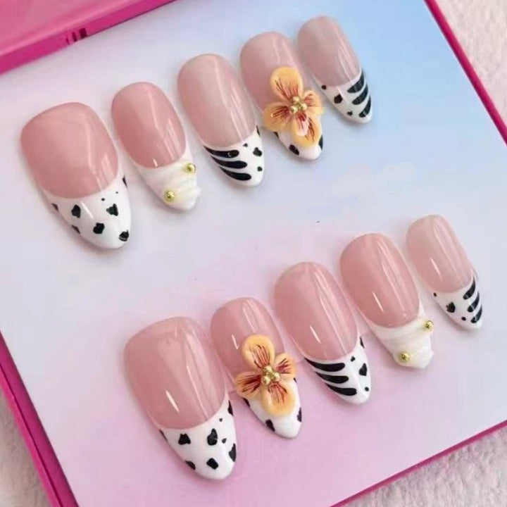 Artistic Flower-Embellished Press-On Nails Kalsten