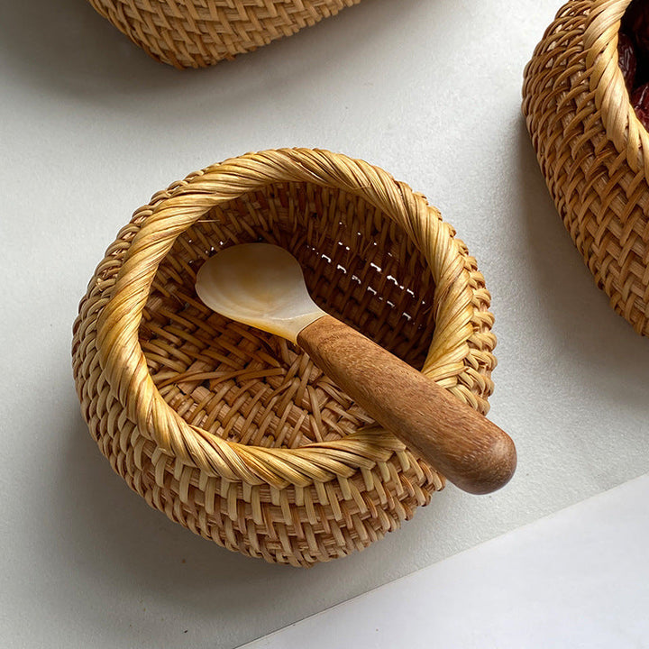 Ladies basket made of woven rattan Kalsten