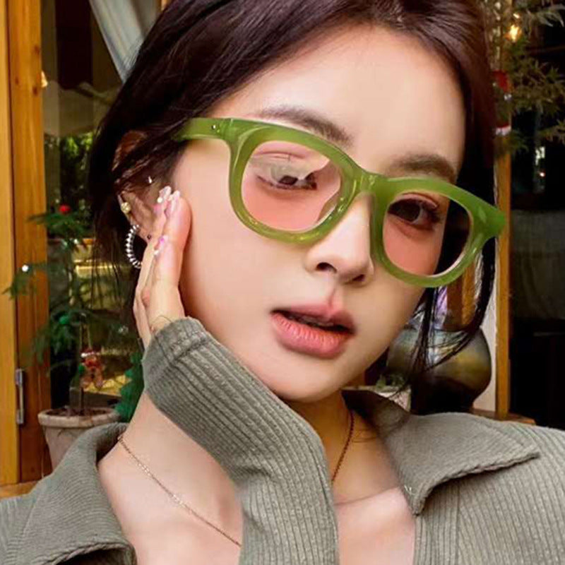 Women's trendy oversized sunglasses with distinctive design Kalsten