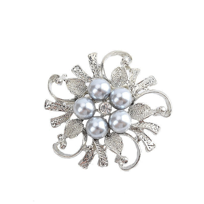 Glamorous brooch with pearl set Kalsten