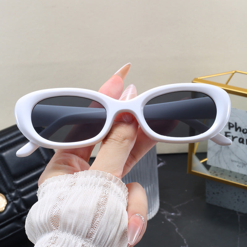 Women's fashionable sunglasses with oval design and UV protection Kalsten