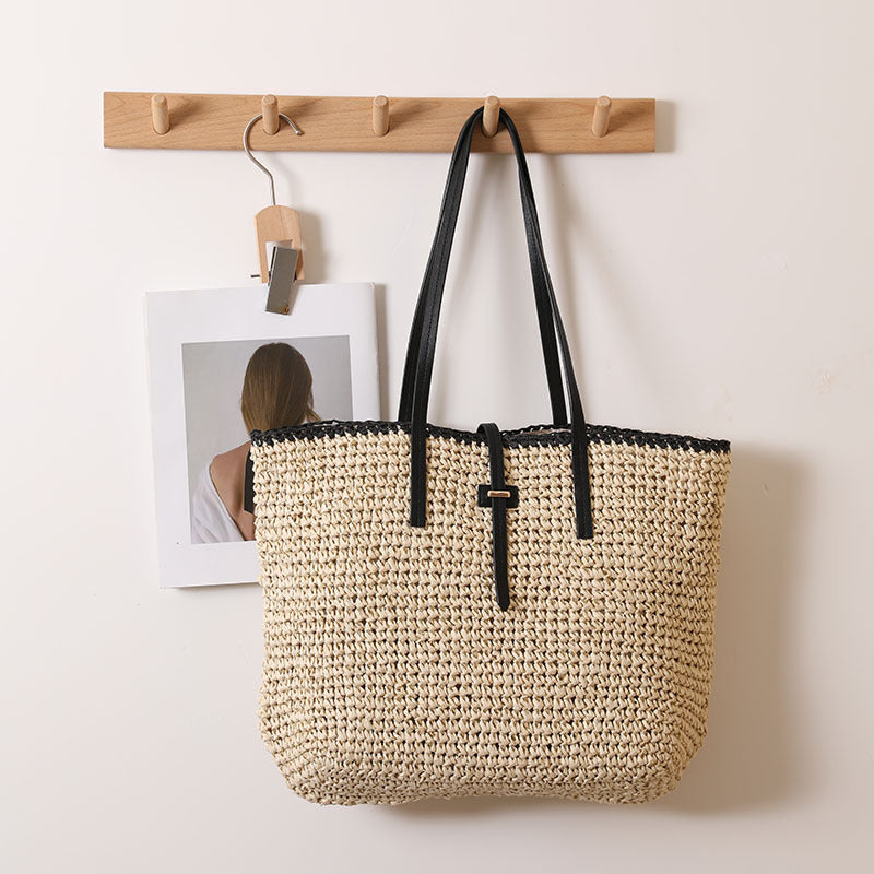 Stylish and spacious wicker bag Kalsten