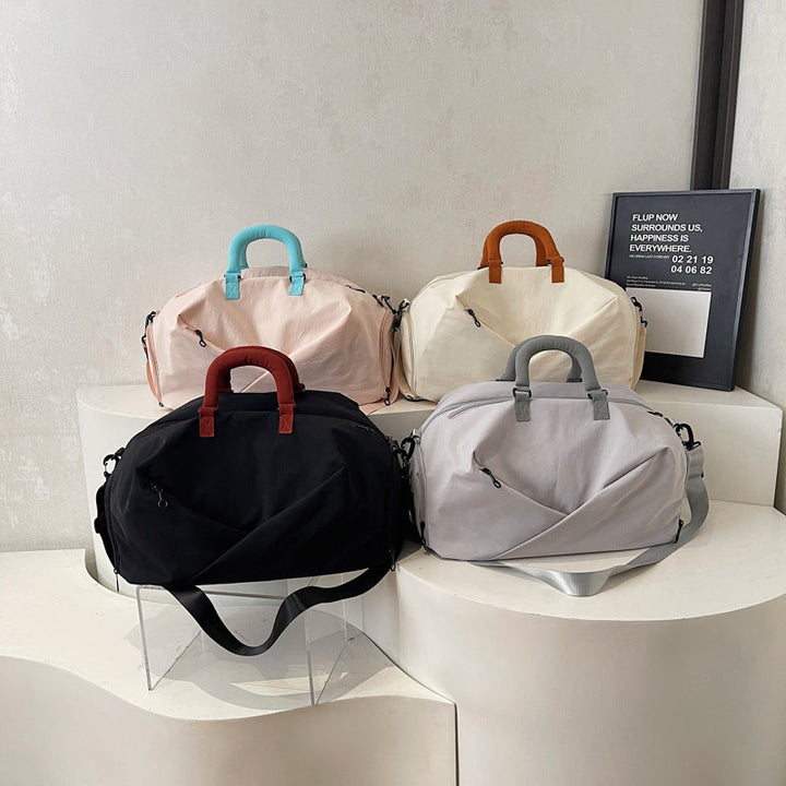 Stylish travel bag with ergonomic design Kalsten