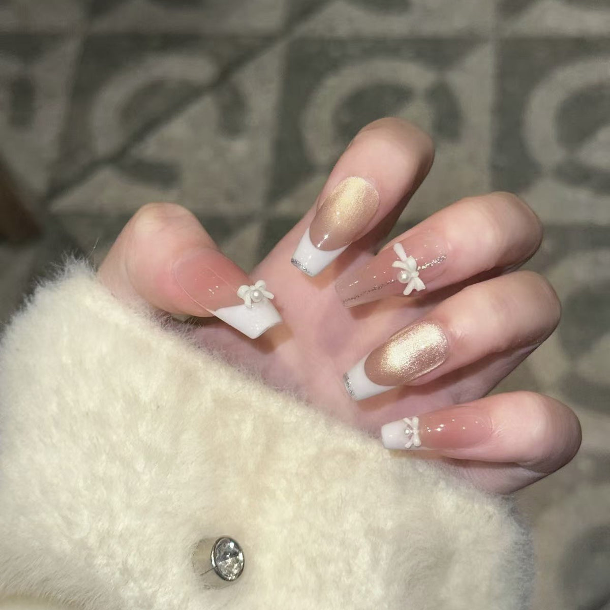 Elegant Reusable Press-On Nail Art Set with Pearl and Glitter Accents Acalora