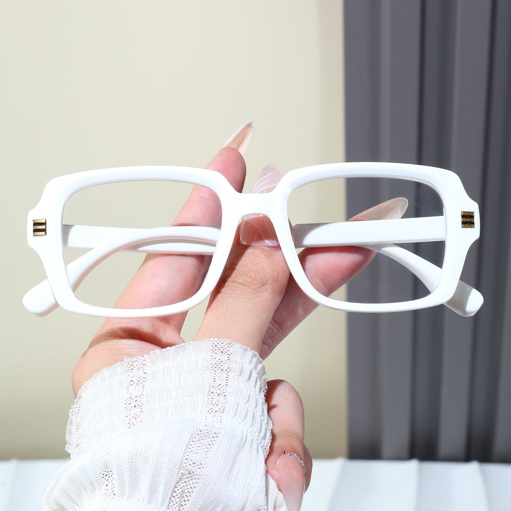 Ladies Fashion Glasses in Modern Square Design Kalsten