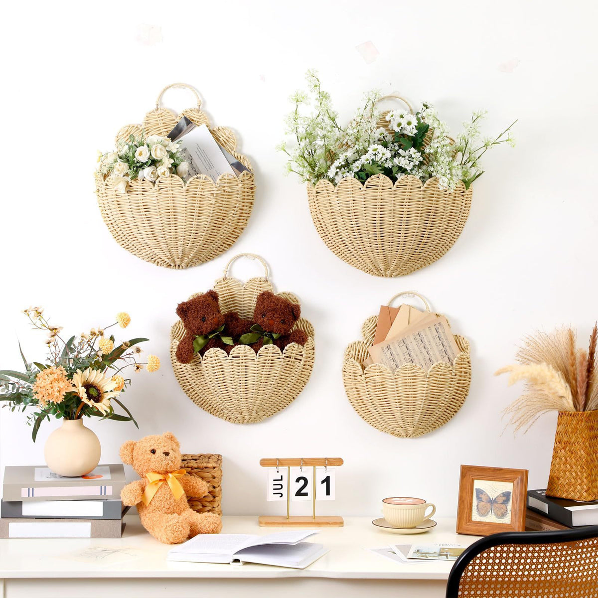 Handwoven wall basket with wave pattern Acalora