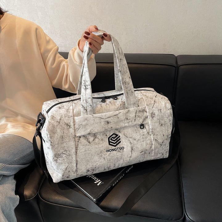 Sporty Travel Bag with Comfortable Shoulder Strap Kalsten