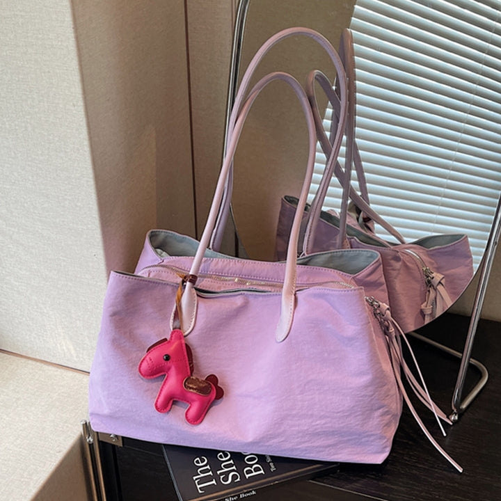 Elegant Tote Bag with Zipper and Practical Interior Pockets Kalsten