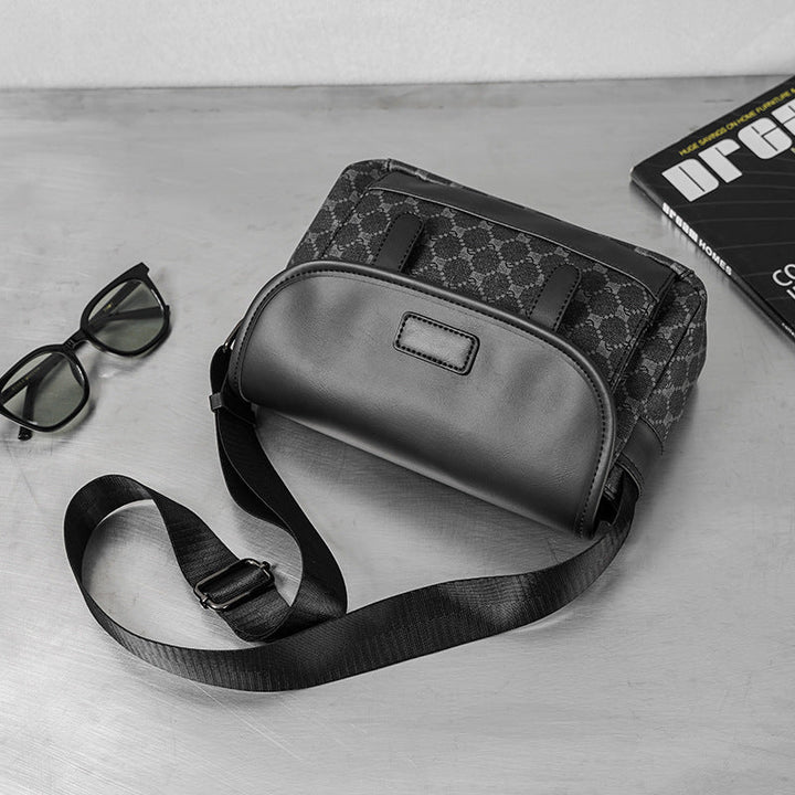Stylish shoulder bag with multiple compartments Kalsten