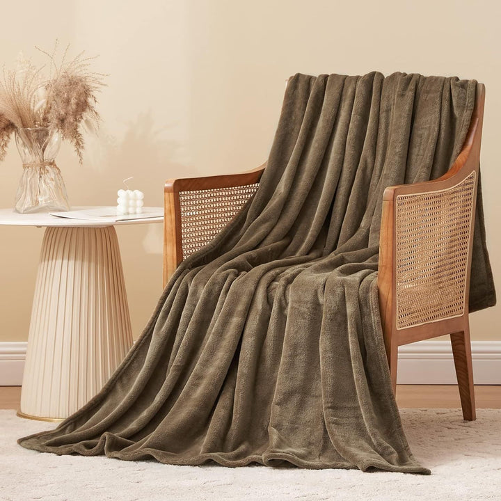 Cozy Plush Throw Blanket Kalsten