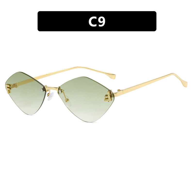 Women's geometric sunglasses in an extravagant design with gradient lenses Kalsten