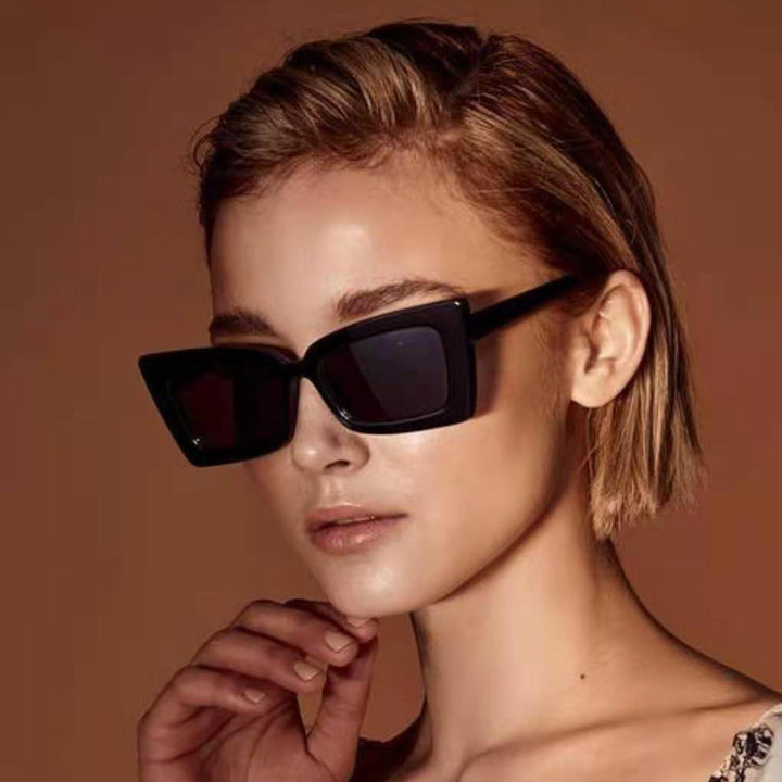 Women's stylish sunglasses with wide frame and distinctive design Kalsten