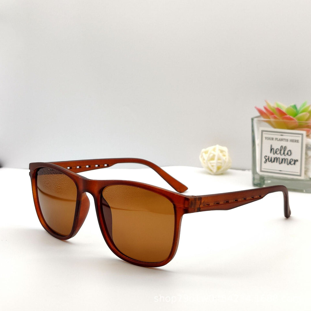 Men's stylish sunglasses with a sleek frame and polarized lenses Kalsten