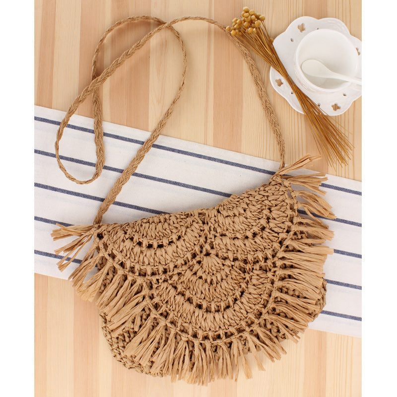 Handcrafted macrame shoulder bag with fringed design Kalsten