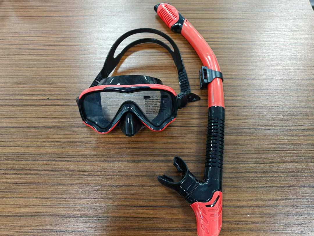 Diving mask with anti-fog technology and wide field of vision Kalsten