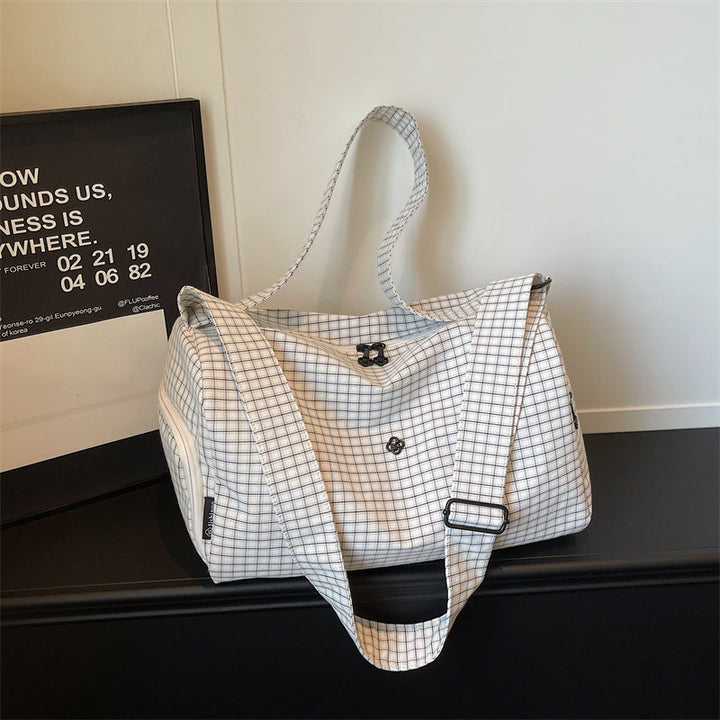 Women’s sporty and stylish travel bag Kalsten