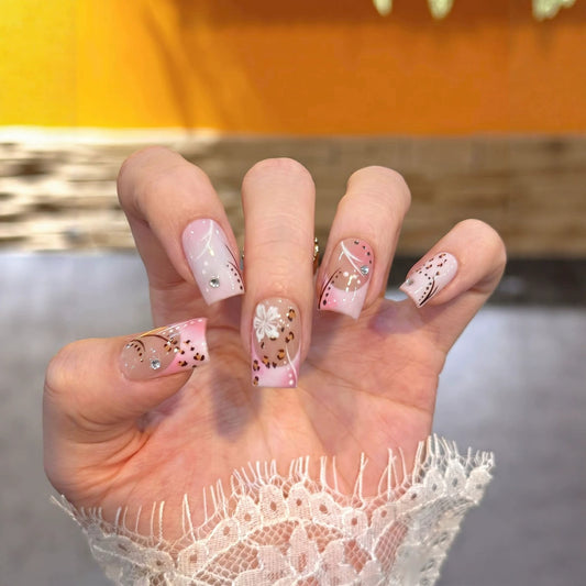 Floral-Inspired Press-On Nail Art Collection Acalora