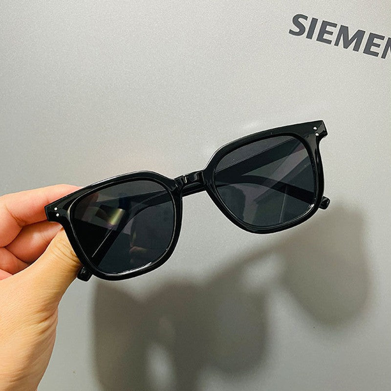 Women Cat-Eye Sunglasses with Modern Frame and UV Protection Kalsten