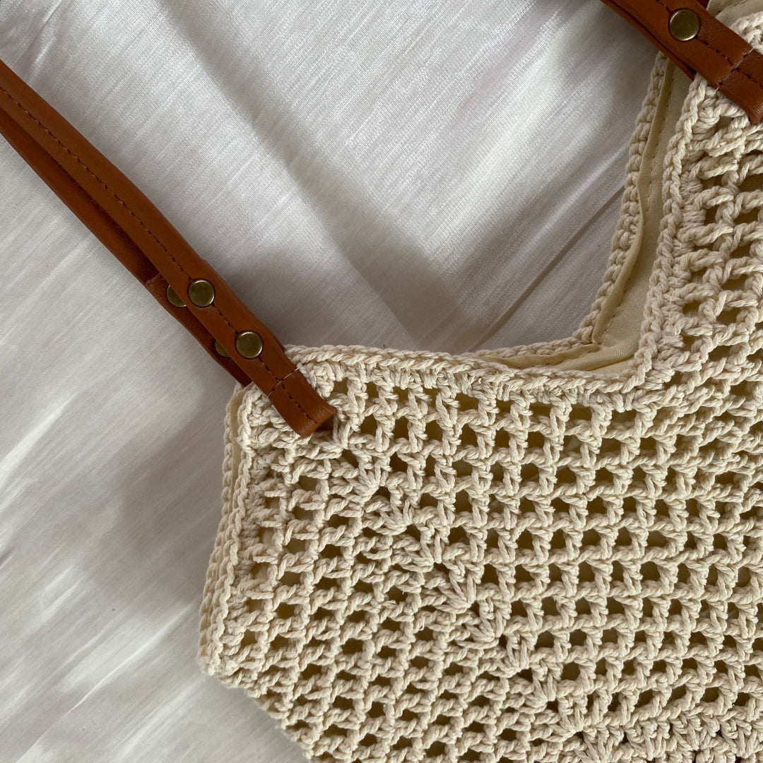 Hand-knotted shoulder bag with sunflower pattern Kalsten