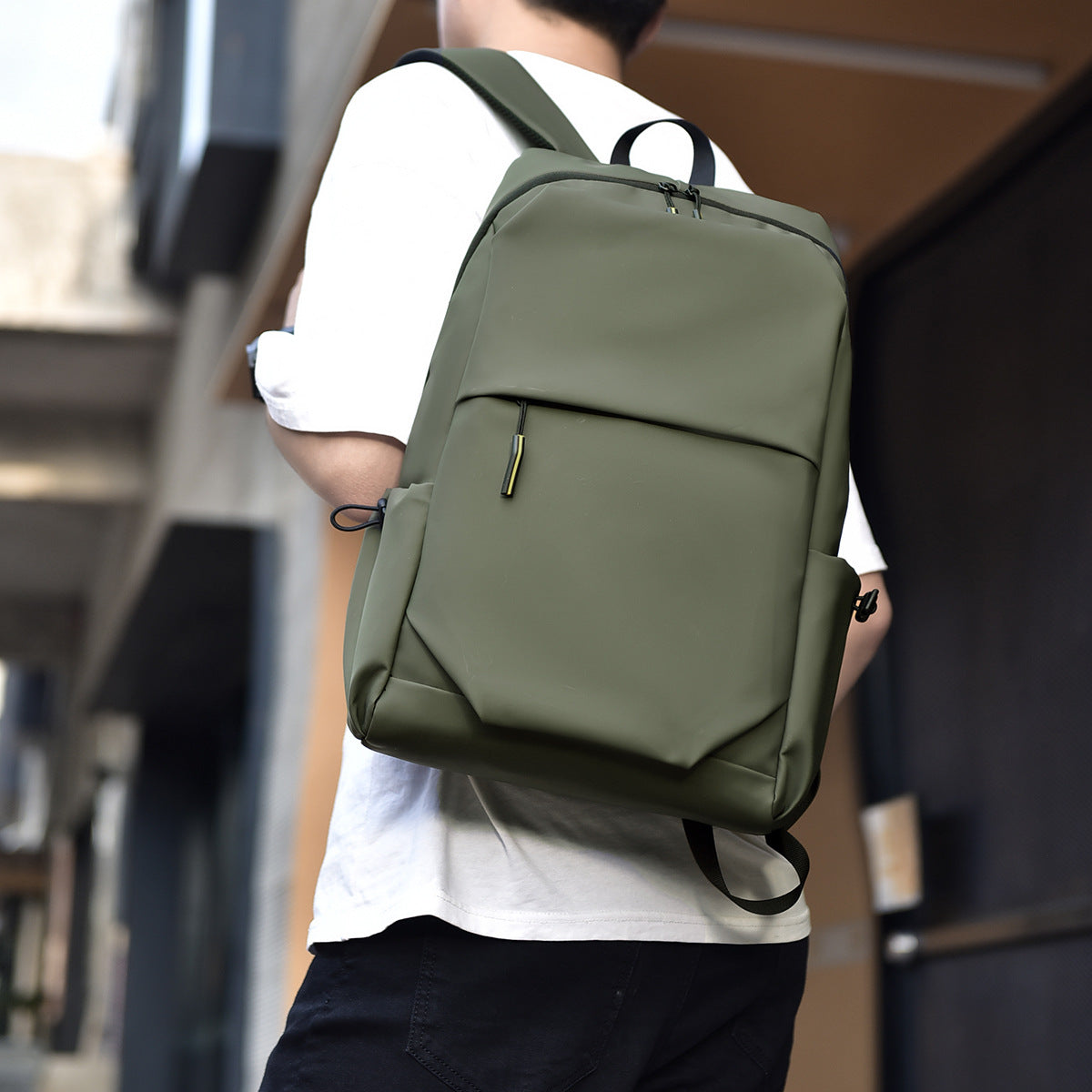 Water-Resistant Urban Backpack Acalora