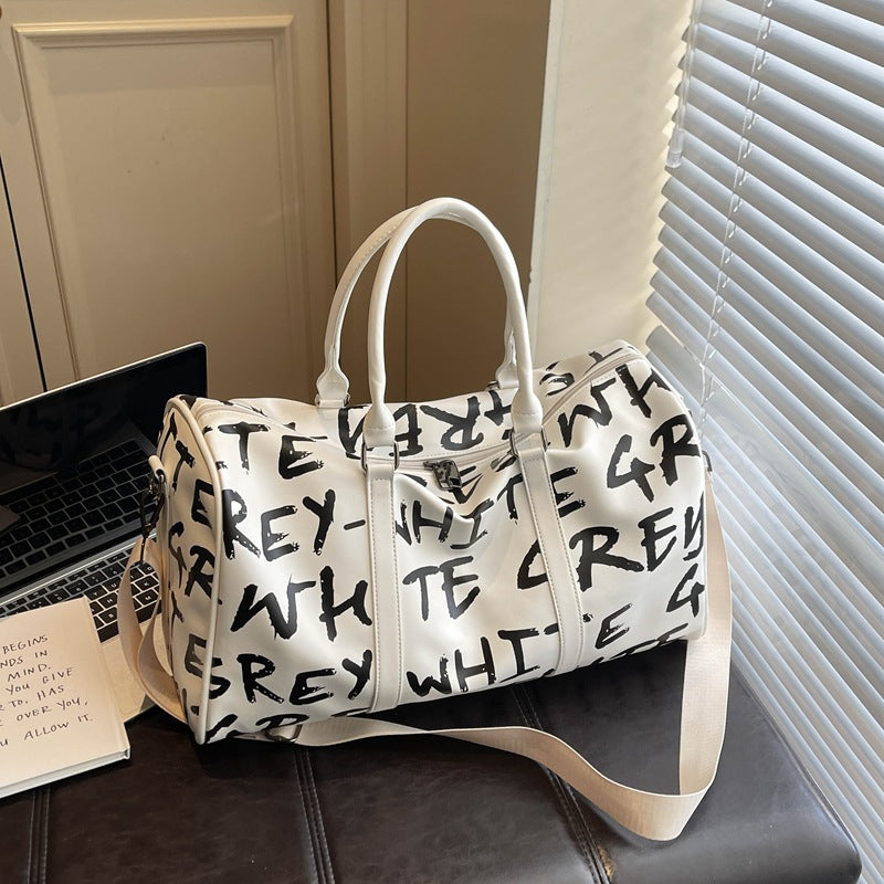 Sporty travel bag with innovative lettering Kalsten