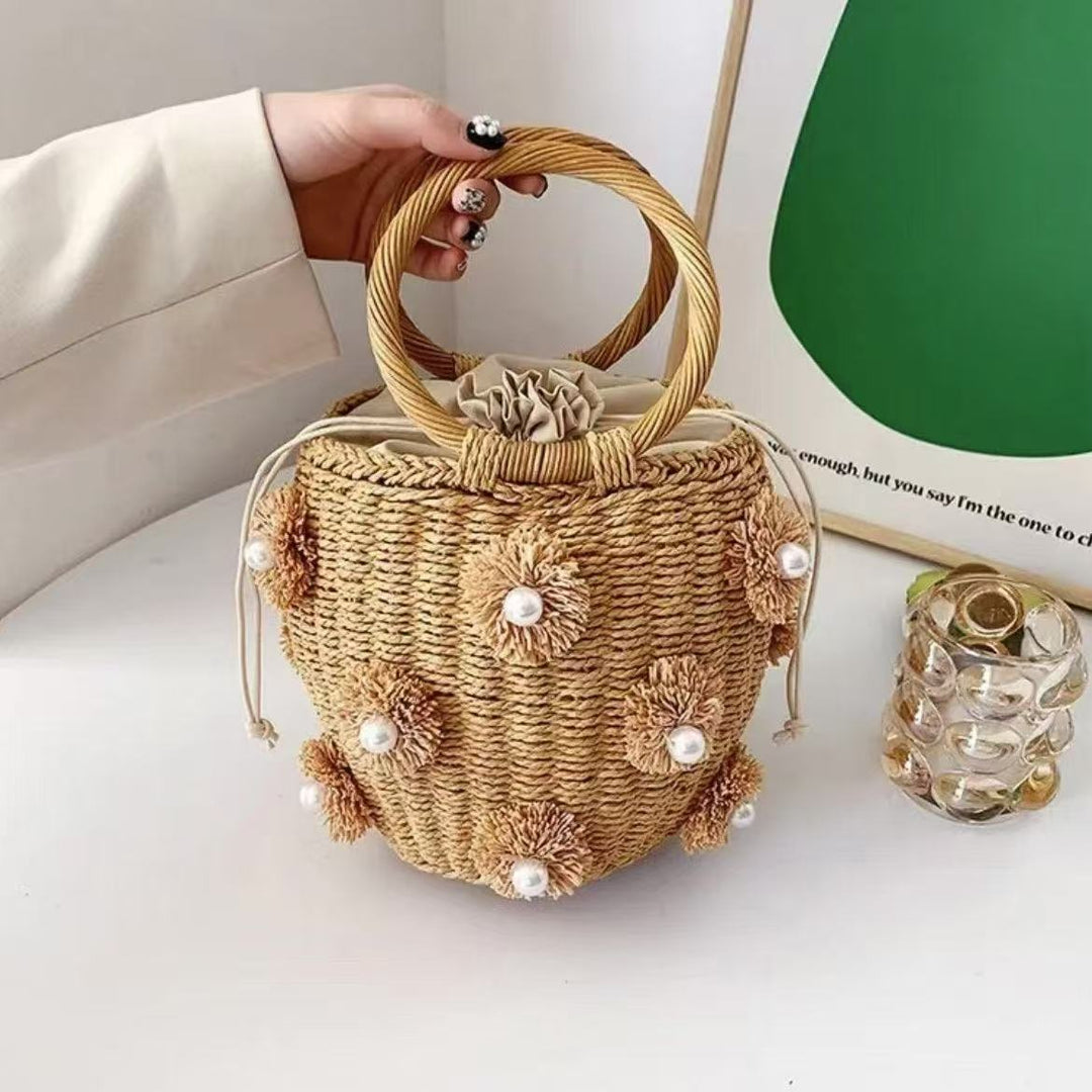 Refined handbag with pearl applications Kalsten
