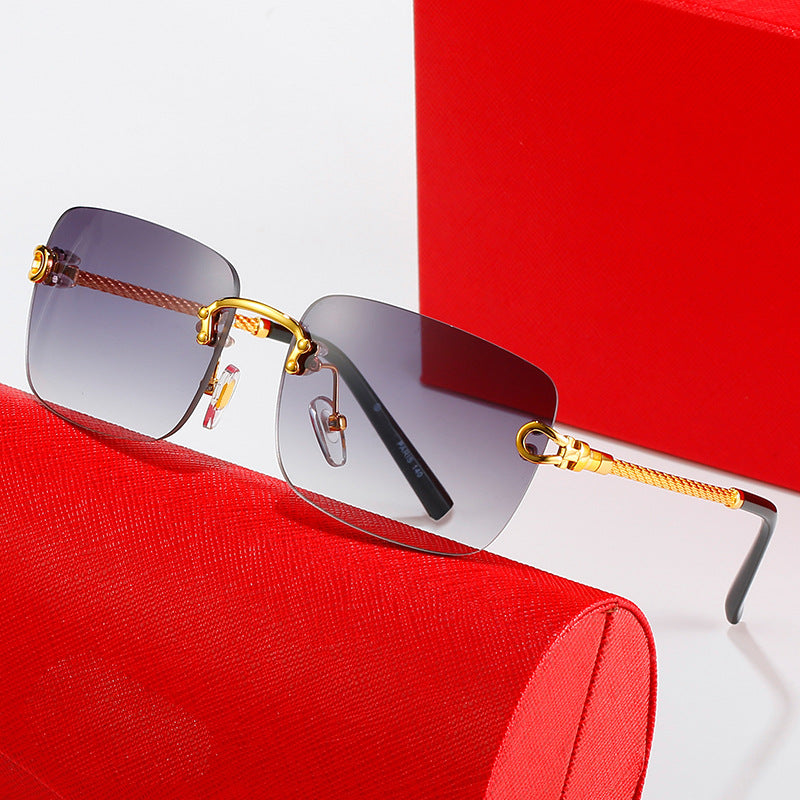 Women's square sunglasses with luxurious, gold-accented frame and protective lenses Kalsten